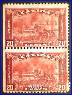 VARIETY Canada Sc#175 Geo V Harvesting 1930 MINT Vertical Pair INK SMEAR